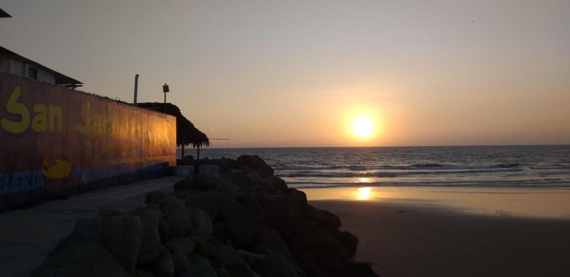 Hotel San Jacinto Bagian luar foto